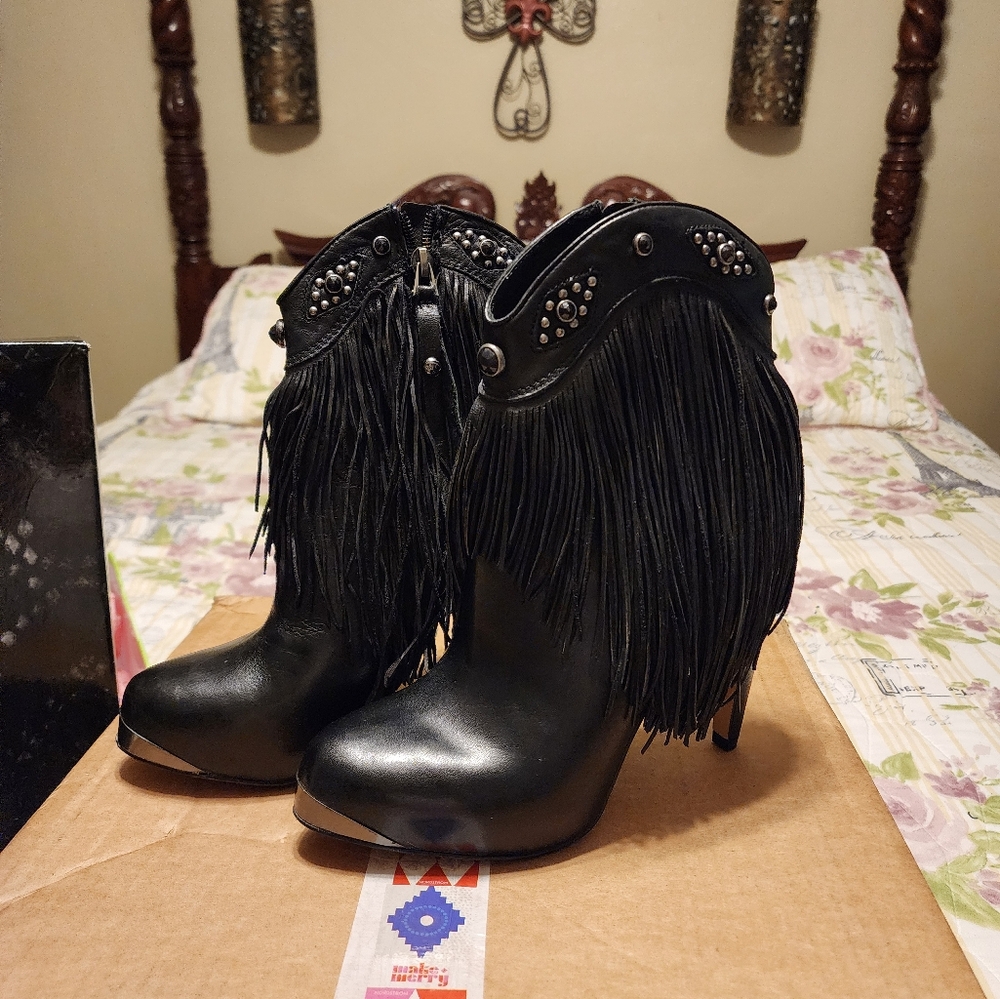 Sam Edelman Black booties